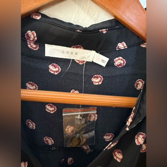 Lush Black Top with Rose Pattern NWT - Picture 5 of 6